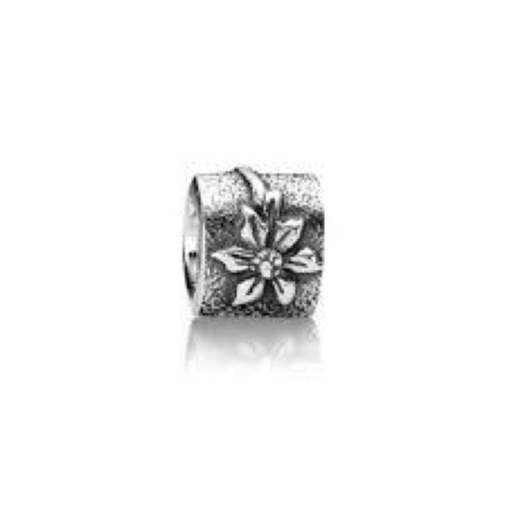 Genuine Retired PANDORA Poinsettia Flower Charm; 790213